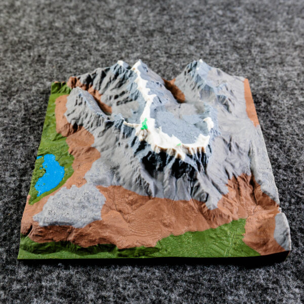 3D‑gedrucktes Bergrelief, detailgetreues topografisches Modell aus der 3D Manufaktur